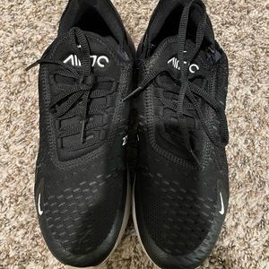 Women’s Nike 270 shoes